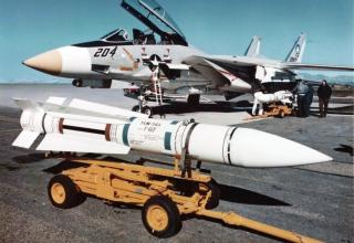 Авиационная ракета большой дальности AIM-54 Phoenix